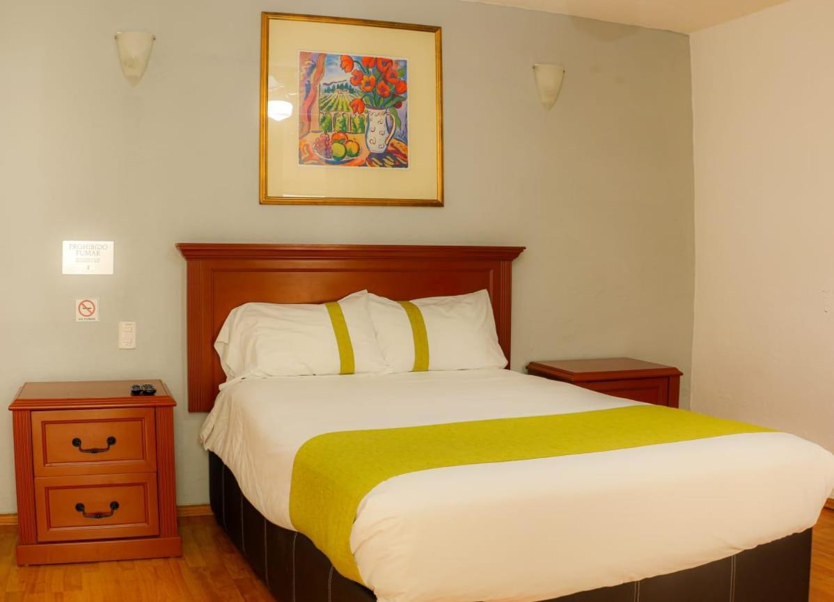 Suites Bajío León Exterior foto